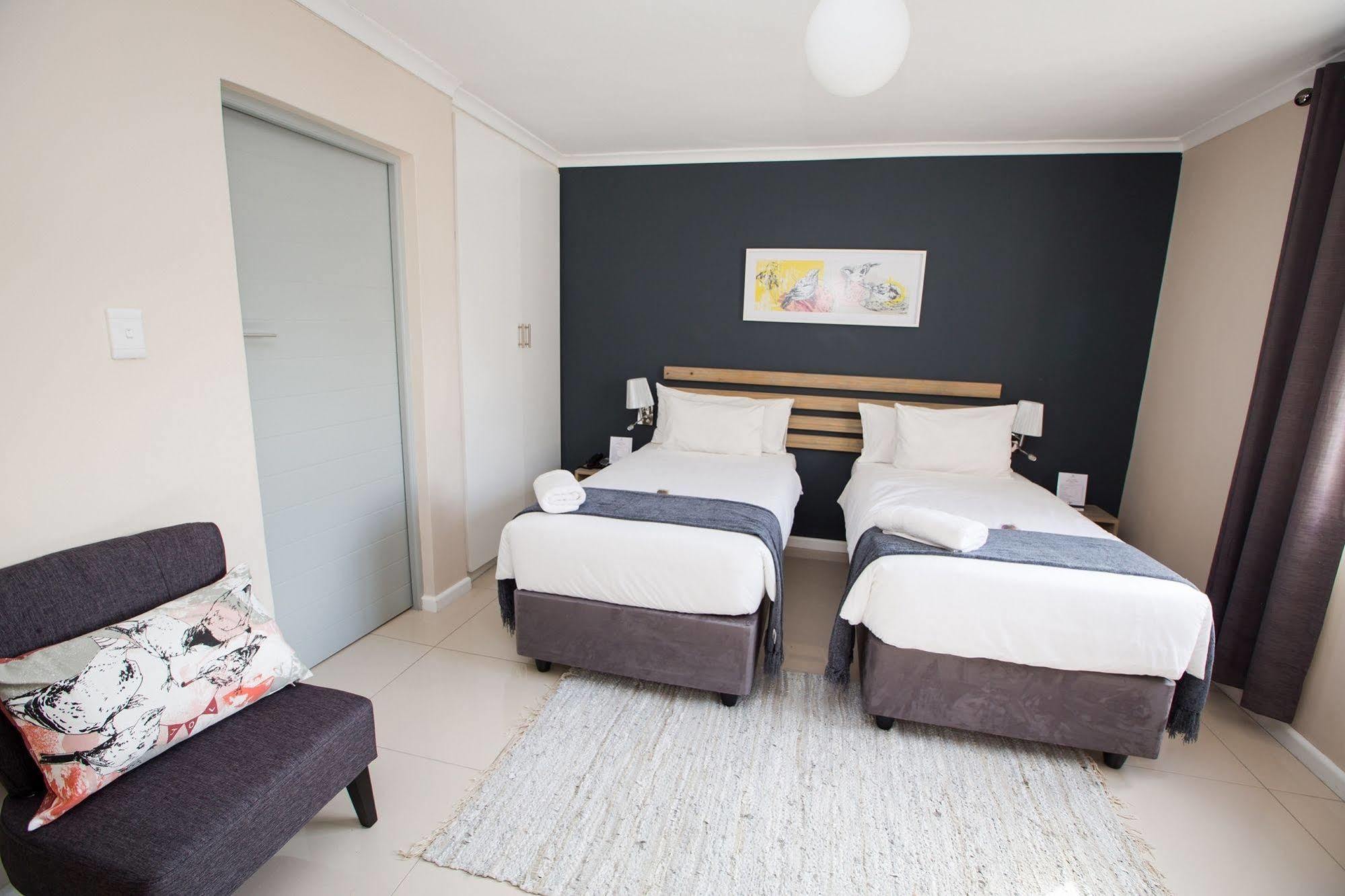 New National Hotel And Conference Parow Εξωτερικό φωτογραφία